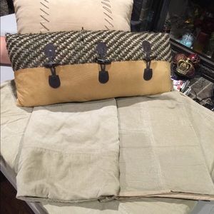 Queen/King Duvet with decorator pillow